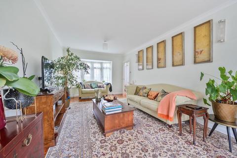undefined, Ferndown Close, Surrey GU1