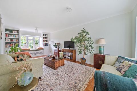 undefined, Ferndown Close, Surrey GU1