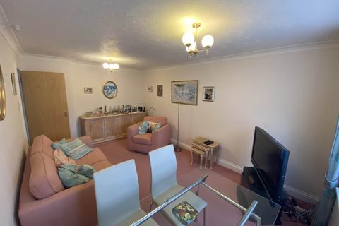 undefined, Yew Tree Court, Elstree