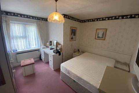 undefined, Yew Tree Court, Elstree
