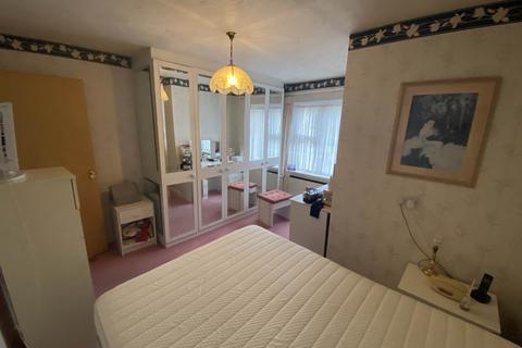 undefined, Yew Tree Court, Elstree