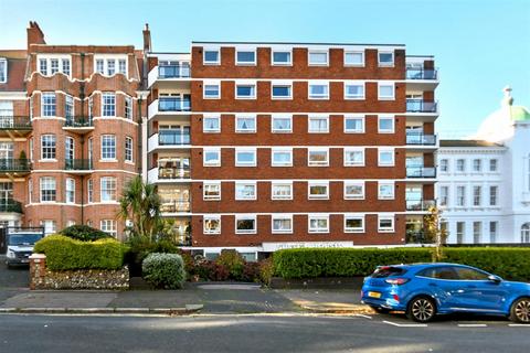 2 bedroom flat for sale, Hartington Place, Eastbourne