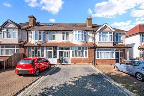 4 bedroom terraced house for sale, Stoneleigh Avenue, Worcester Park