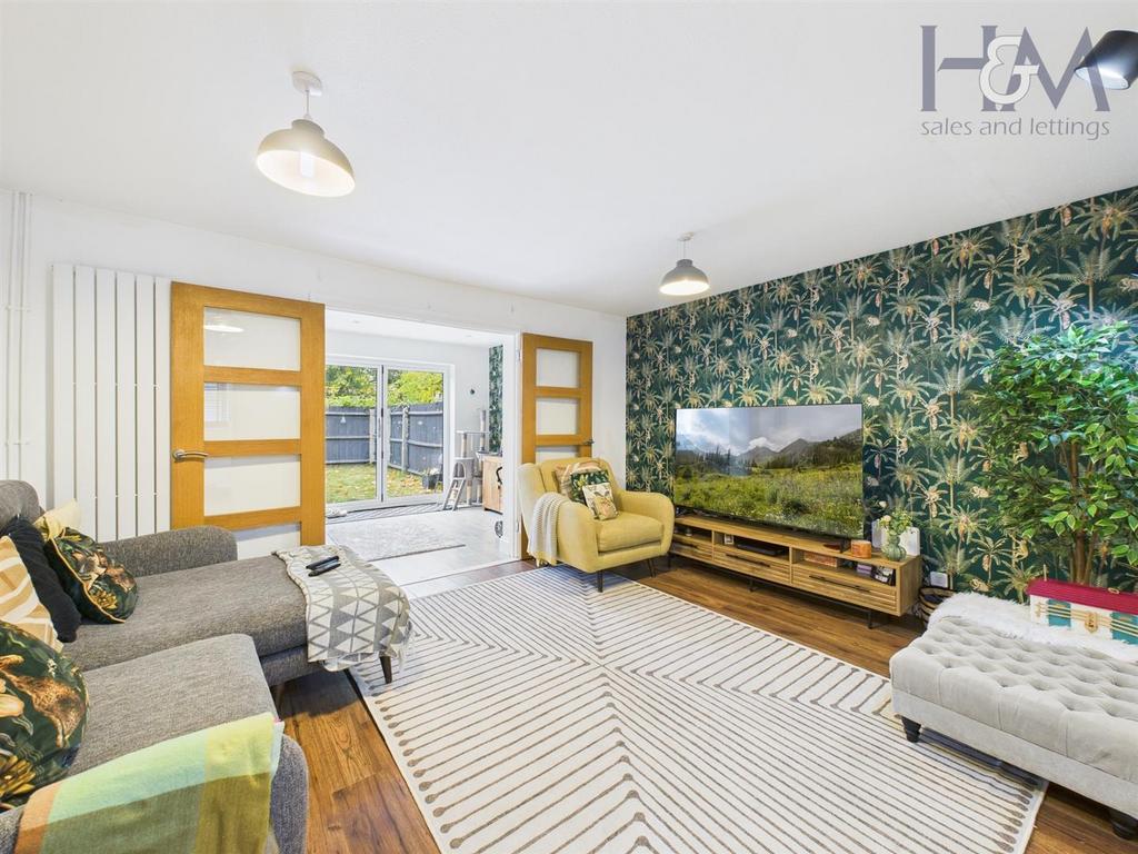 CAM02804 G0-PR0386-STILL006.jpg