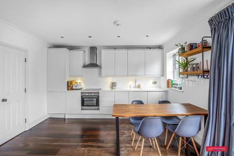 2 bedroom flat for sale, Upland Road, London, SE22