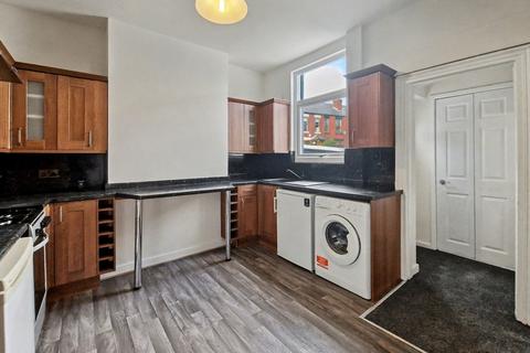 2 bedroom terraced house to rent, Albert Street, Prestwich, M25