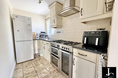 4 bedroom semi-detached house for sale, Finger Road, Telford TF4