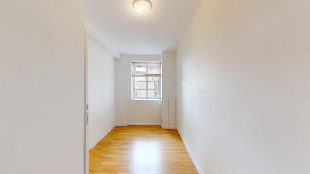 30 CC.bedroom3.jpg