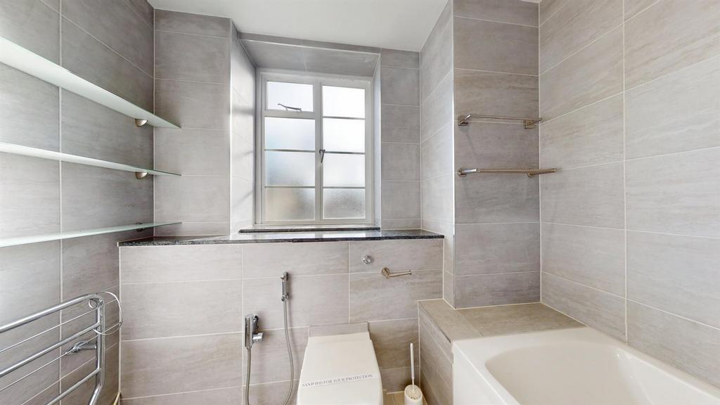 30 CC.bath5.jpg
