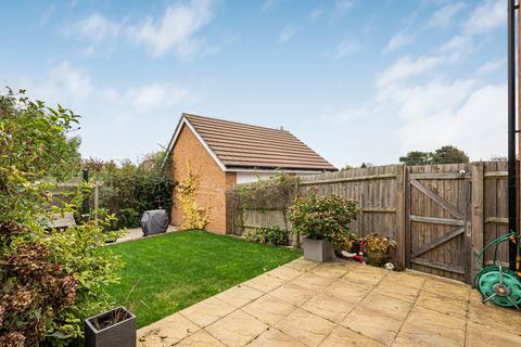 3 bedroom semi-detached house for sale, Edith Drive, Alton, Hampshire