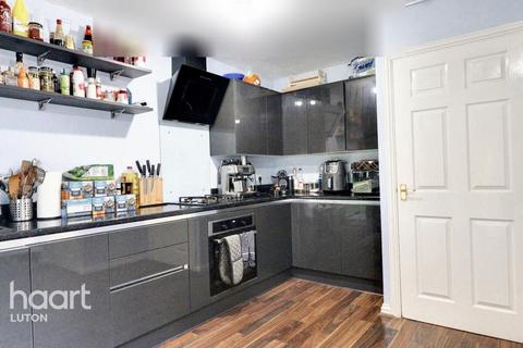 undefined, Dunraven Avenue, Luton