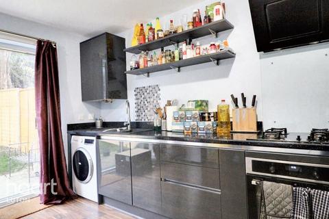undefined, Dunraven Avenue, Luton
