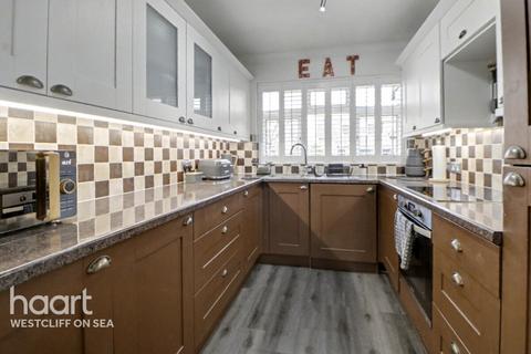 4 bedroom semi-detached house for sale, Admirals Walk, Shoeburyness