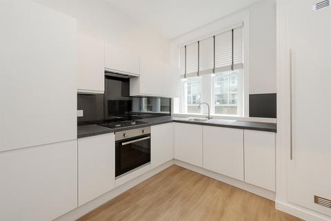 2 bedroom flat to rent, Charing Cross Road, London, WC2H
