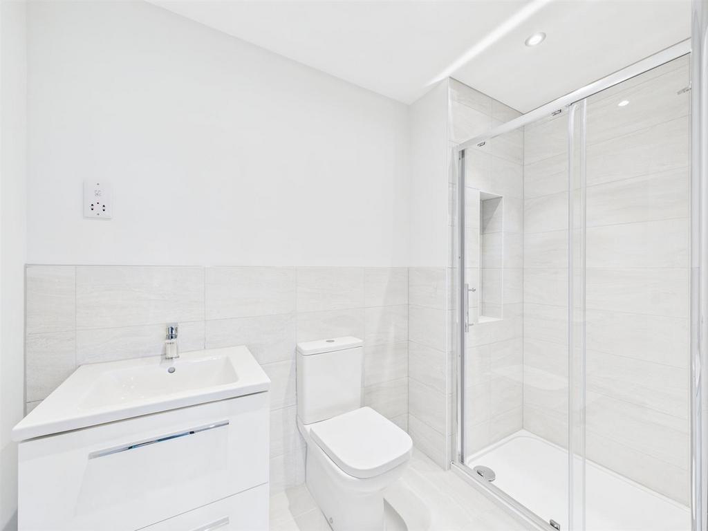 Denver SP Principal En Suite.jpg