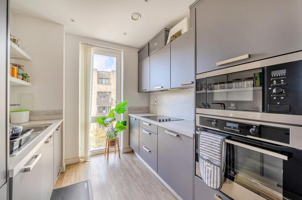 Davidson Frost-Wellings, DFW, Colliford Court, Kit