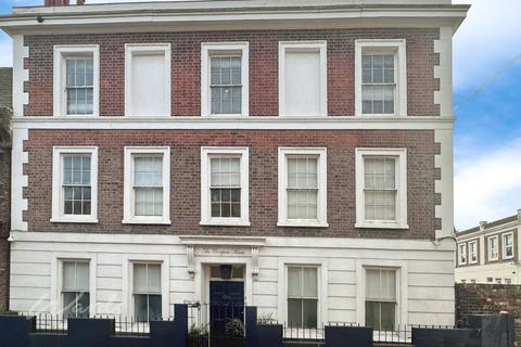 2 bedroom apartment to rent, High Street Thanet CT11