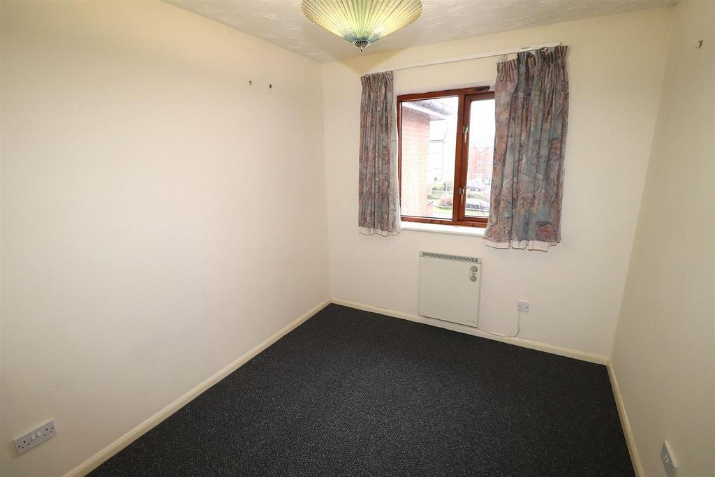 Bedroom 2.JPG