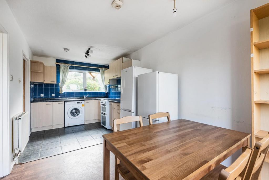 18 Drake Avenue, Bath BA2 5 NX-6.jpg