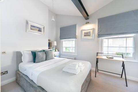 2 bedroom flat to rent, Campden Hill Road, Hillgate Village, London, W8