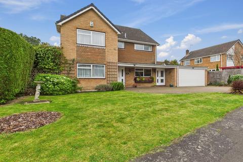 4 bedroom detached house for sale, Seeleys Road, Beaconsfield, Buckinghamshire, HP9