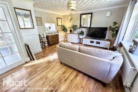3 bedroom end of terrace house for sale, Avon Way, Colchester