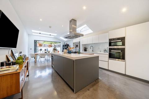 4 bedroom terraced house for sale, Basuto Road, Parsons Green, London, SW6