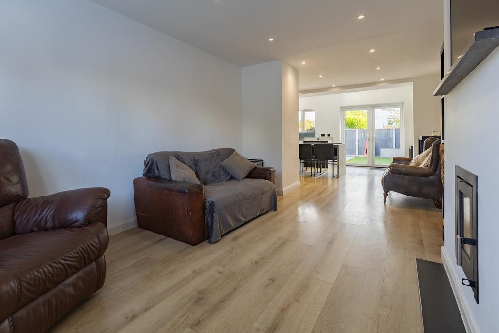 Living Room (2)