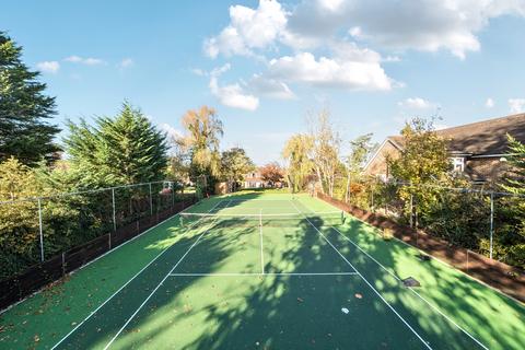 undefined, Ruden Way, Surrey KT17