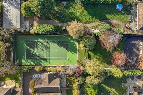 undefined, Ruden Way, Surrey KT17