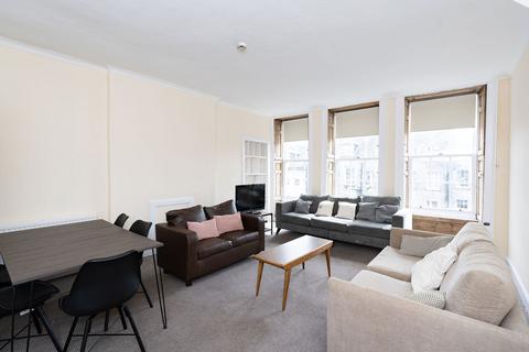 undefined, 1710L Geddes Entry, Edinburgh, EH1 1PE
