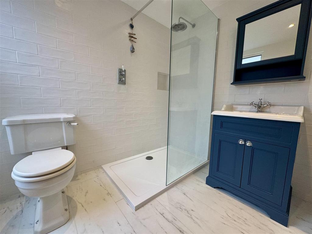 Shower Room/WC