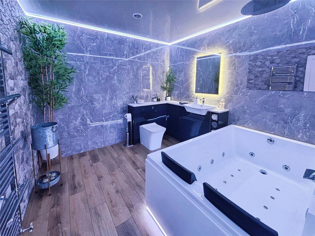 Modern Bathroom