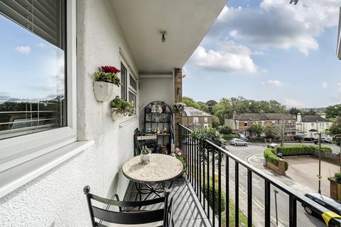 3 bedroom penthouse for sale, Manor Road, High Barnet, EN5