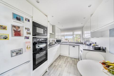 3 bedroom penthouse for sale, Manor Road, High Barnet, EN5