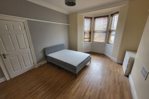 undefined, Grosvenor Gardens, Newcastle upon Tyne NE2