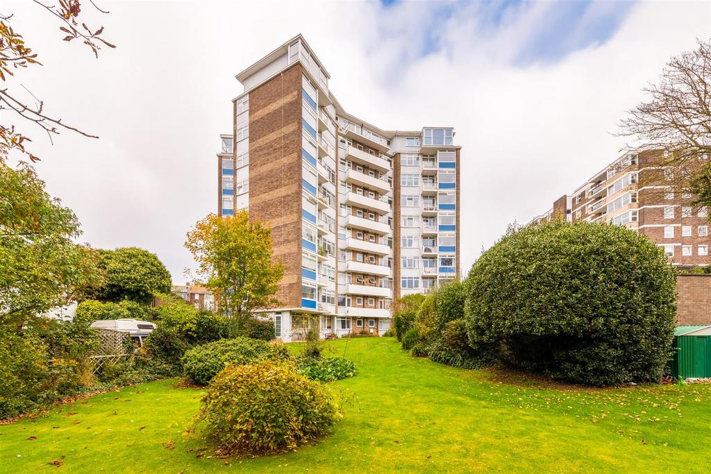 Flat 18 Furze Hill Court-22.jpg