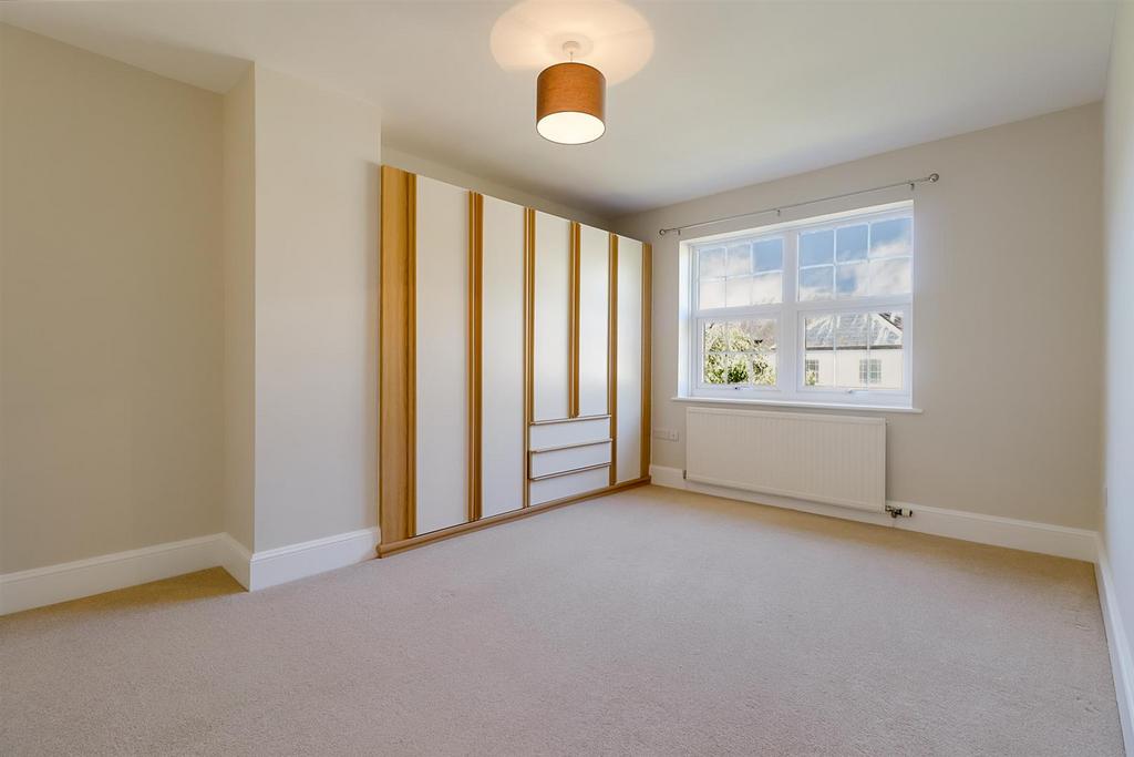 Bedroom 2a.jpg