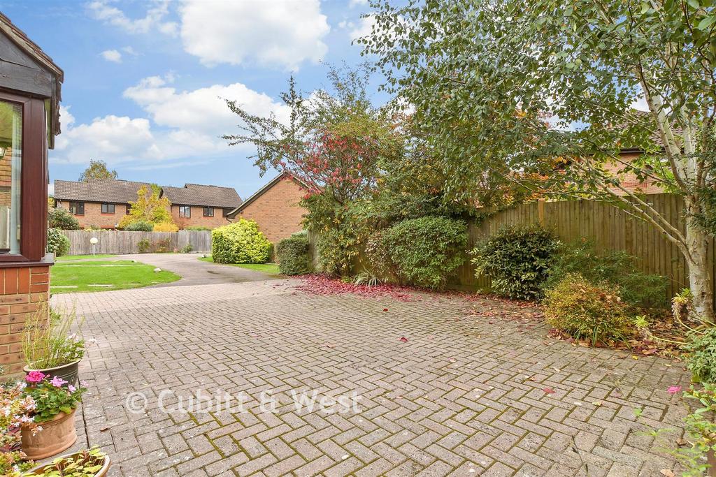 Driveway/Parking