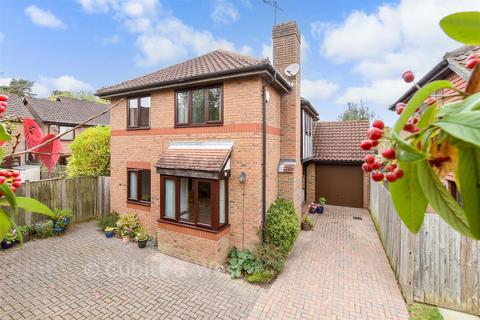 Lambyn Croft, Horley RH6