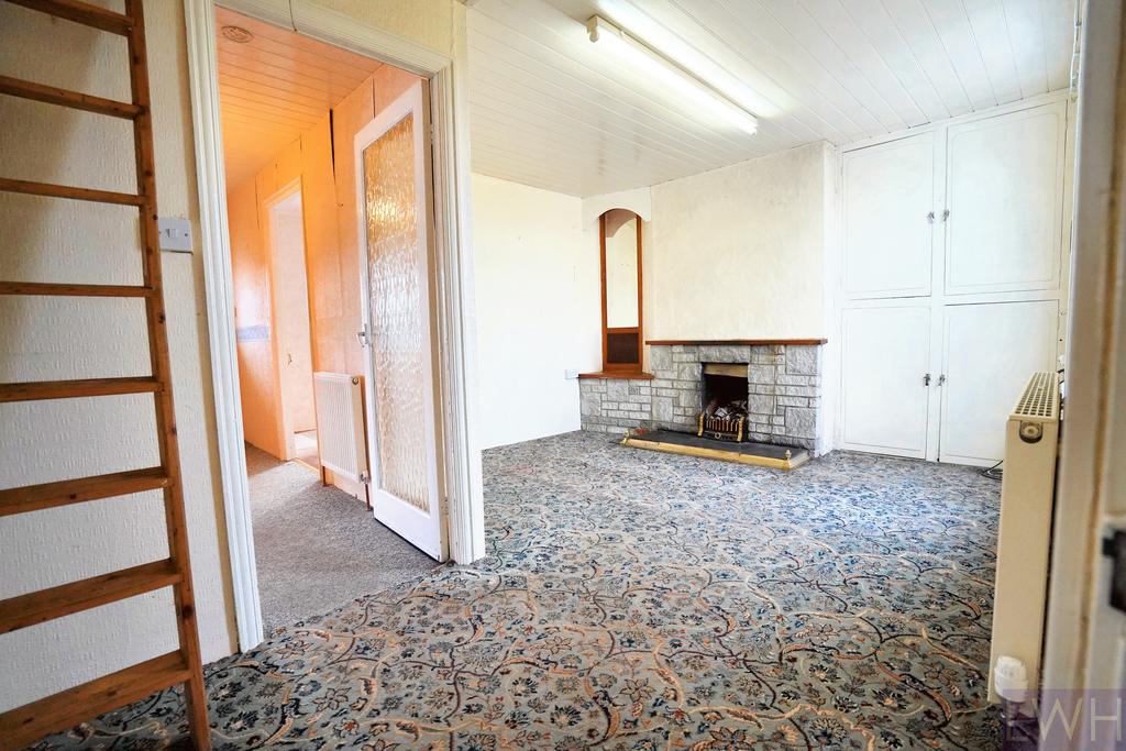 Middle Living Room