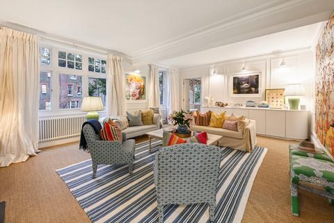 3 bedroom apartment for sale, Grove Court, Drayton Gardens, Chelsea, London, SW10