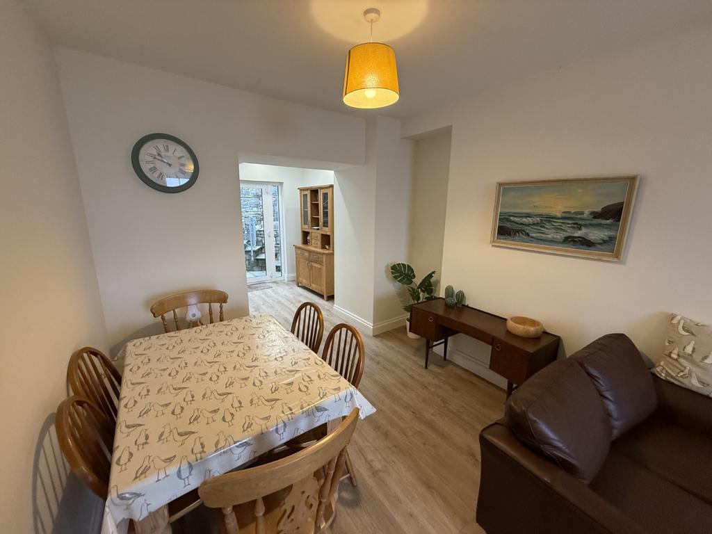 Open Plan Lounge / Dining Room