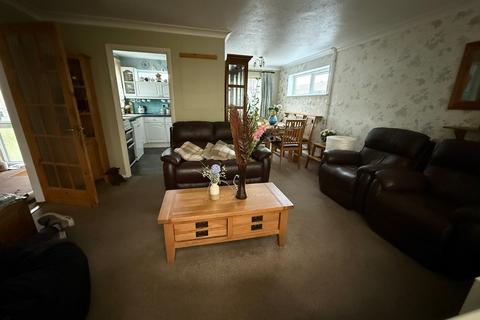 2 bedroom bungalow for sale, Gatefield Close, Walton on the Naze, CO14