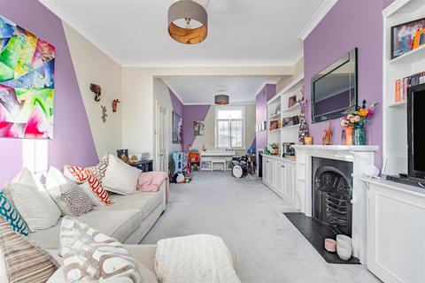 undefined, Second Avenue, London, SW14