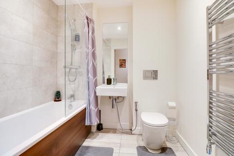 2 bedroom ground floor flat to rent, Meadow House, 1 Kingston Close, Maidenhead SL6