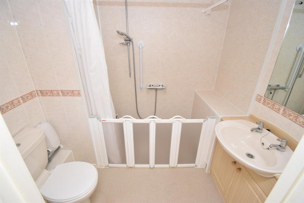 SHOWER ROOM-2.jpg