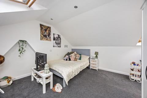 3 bedroom maisonette to rent, 18 Old Shoreham Road, East Sussex BN1