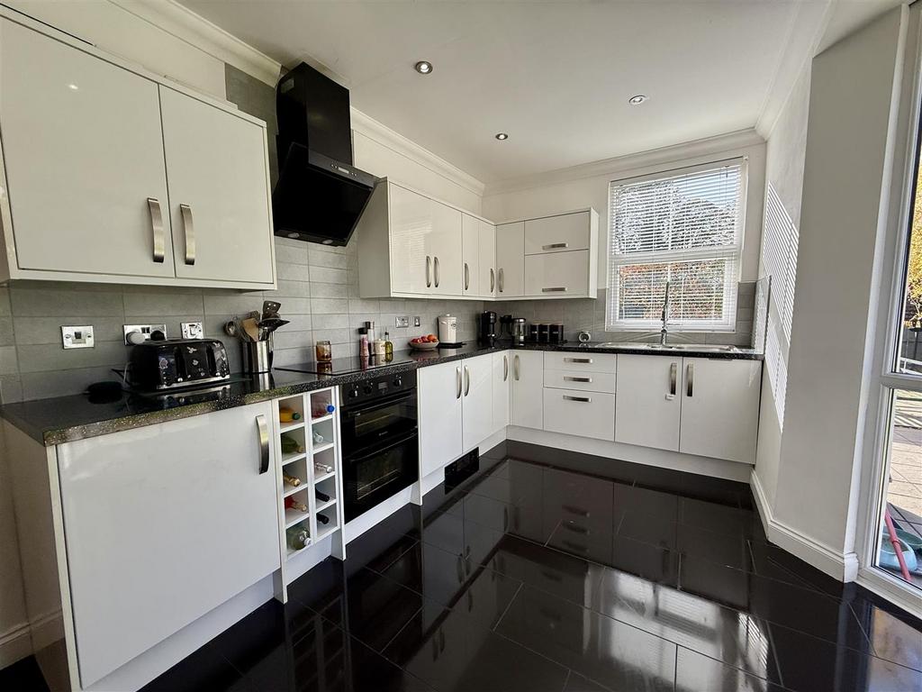 20251027 121610542 i OS.jpg