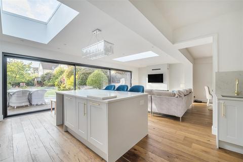 3 bedroom house for sale, Woodstock Road, Coulsdon